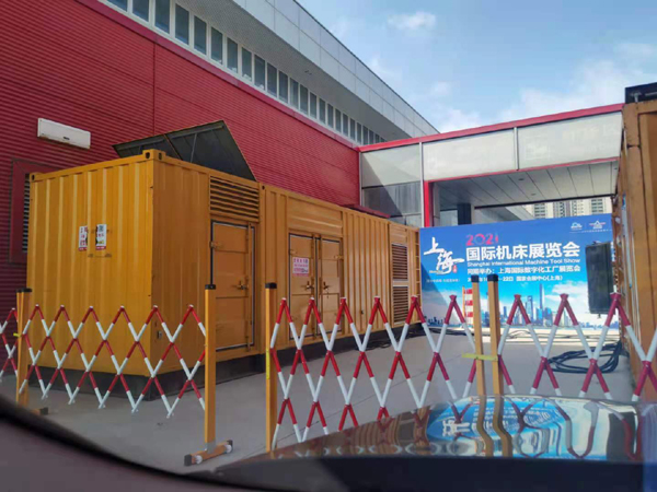 石拐发电车出租-发电机无电压或电压太低怎么办？