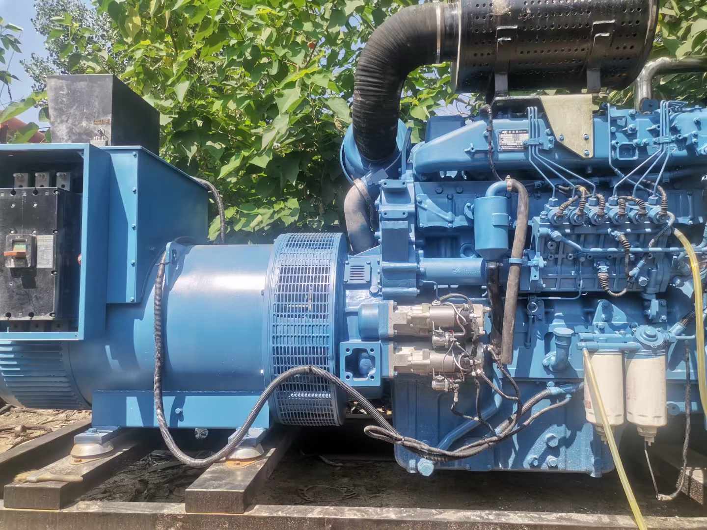 石拐详细说明降低 800kW 柴油发电机输出电流波动的方法