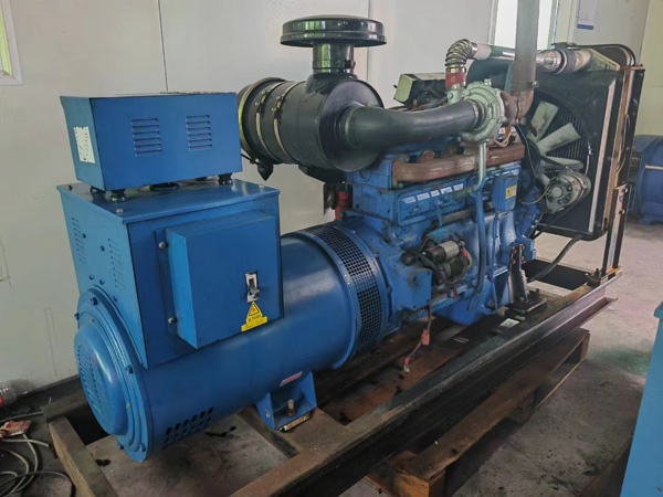 石拐100kW柴油发电机组使用多级机油有哪些优缺点？